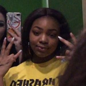 Meet your Posher, Camille